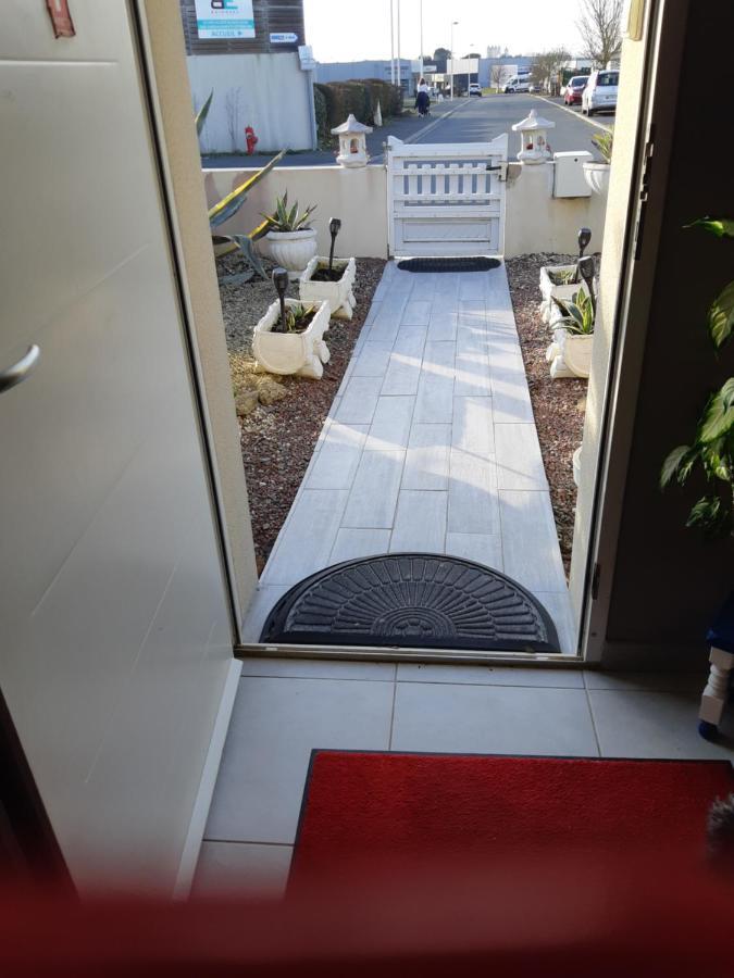 Chambre Lit Double Dans Pavillon , Chez Lilyanne Tonnay-Charente Εξωτερικό φωτογραφία