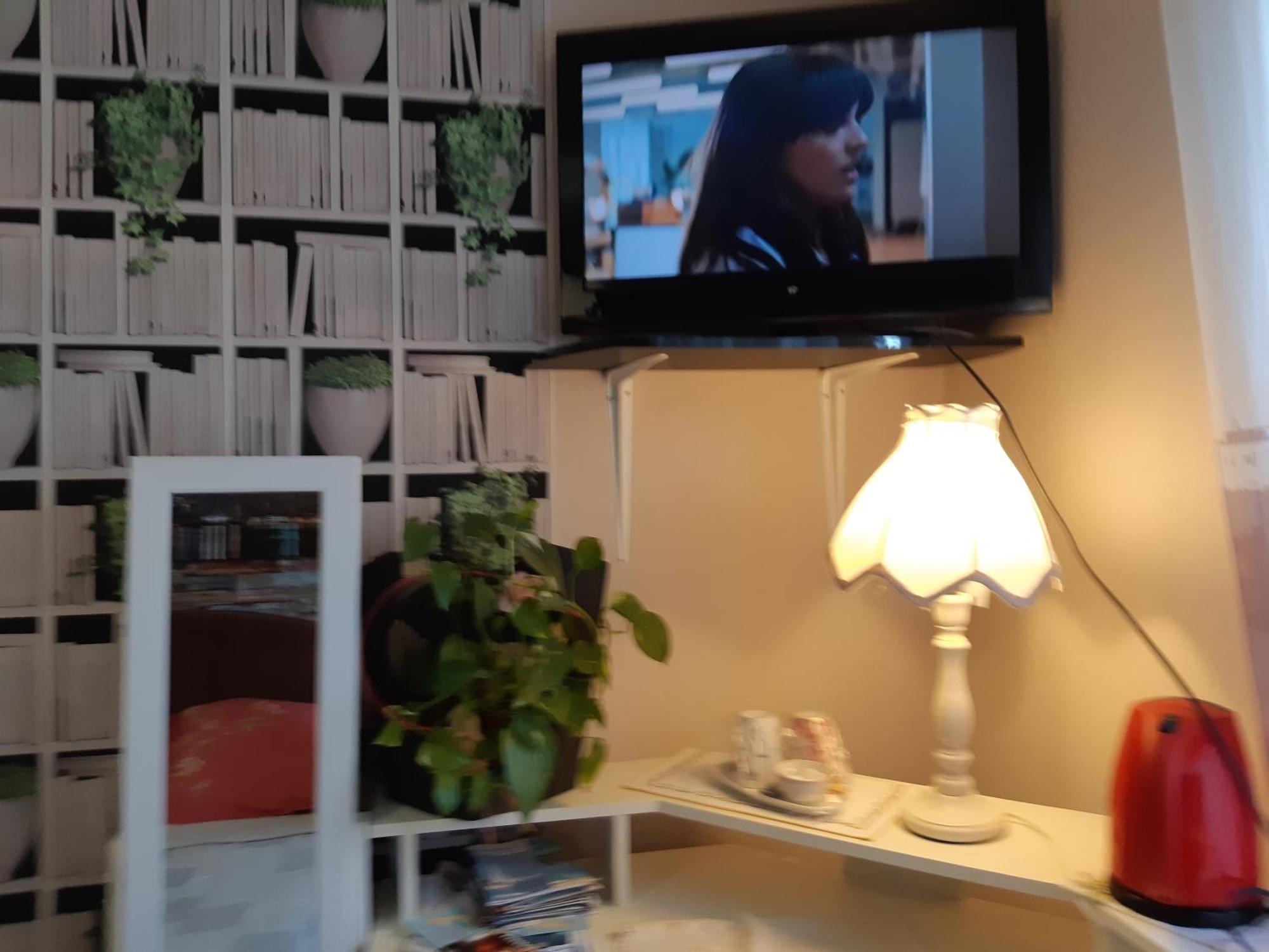 Chambre Lit Double Dans Pavillon , Chez Lilyanne Tonnay-Charente Εξωτερικό φωτογραφία